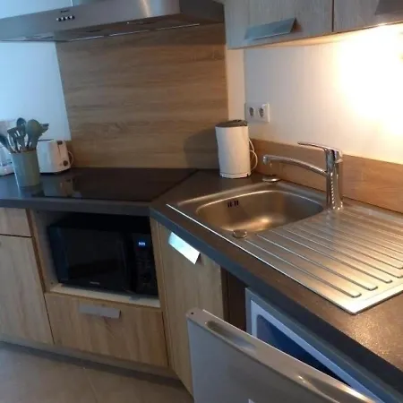 Studio 4 Personnes Agreable Studio *** Vue Mer Le Lavandou.