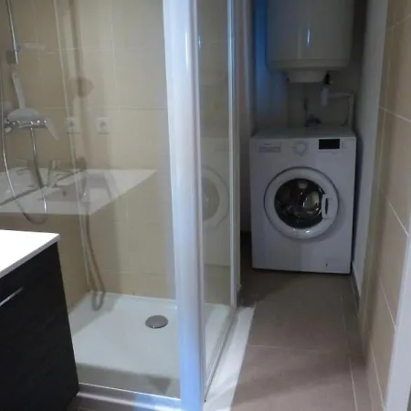 Studio 4 Personnes Agreable Studio *** Vue Mer Le Lavandou. Appartamento *