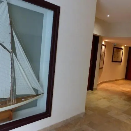 Studio 4 Personnes Agreable Studio *** Vue Mer Le Lavandou. Le Lavandou